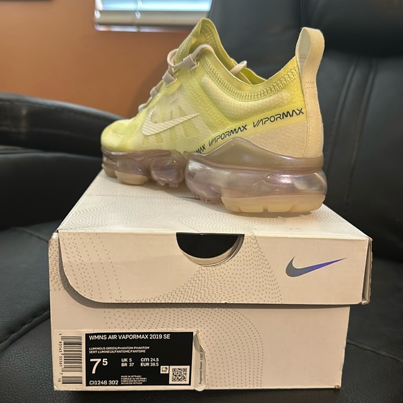 Brand new vapor max - Picture 1 of 1